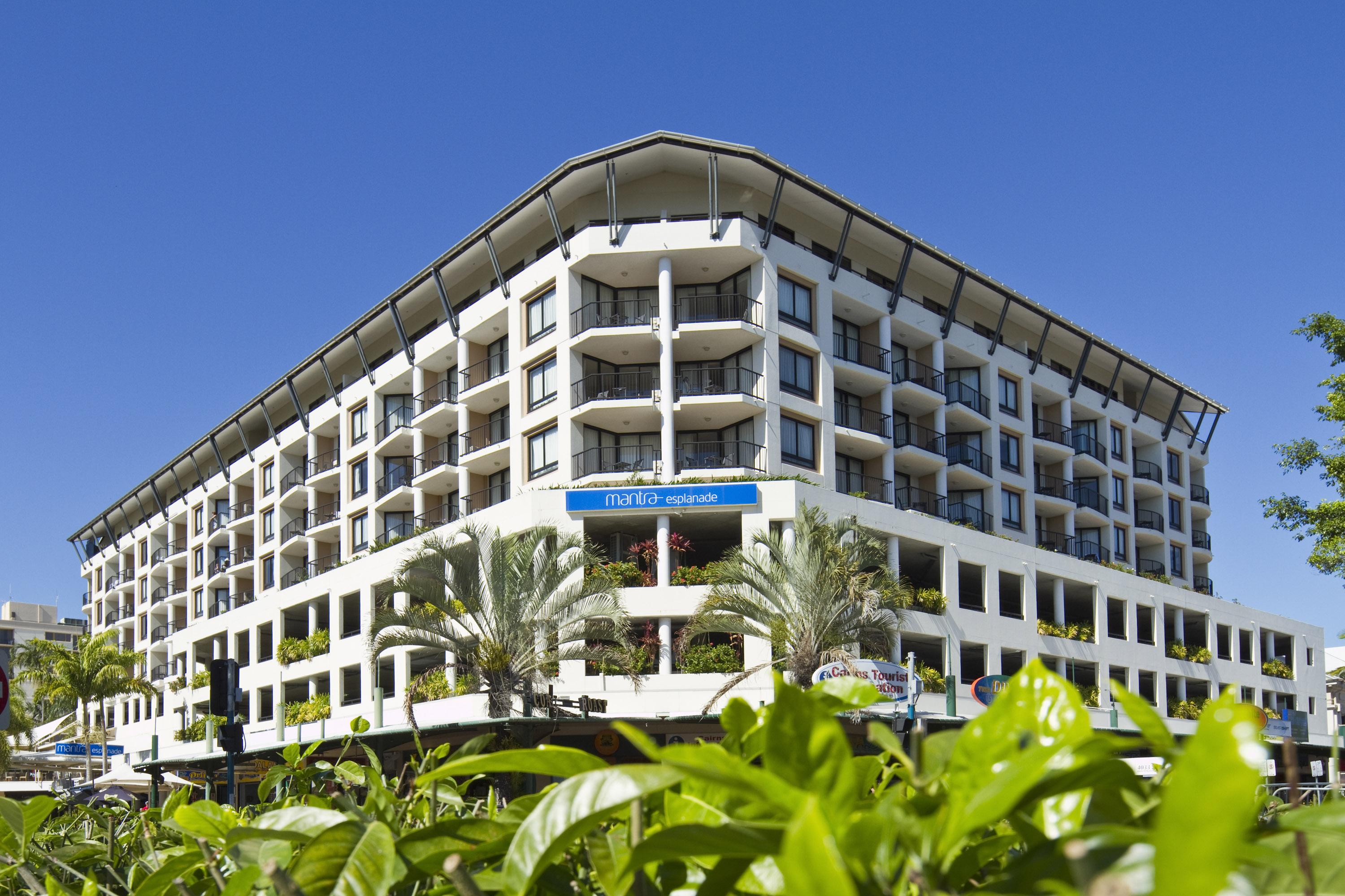 Отель Mantra Esplanade Кэрнс Экстерьер фото